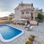Nikol Vodice