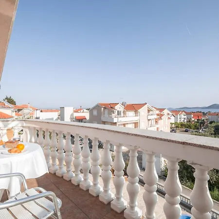 Nikol Apartamento