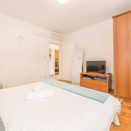 Nikol Vodice
