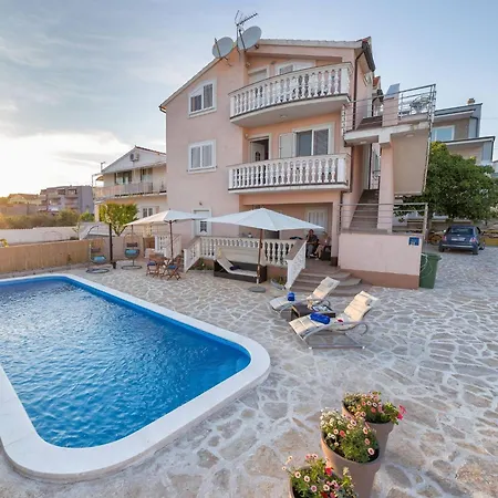 Nikol Vodice